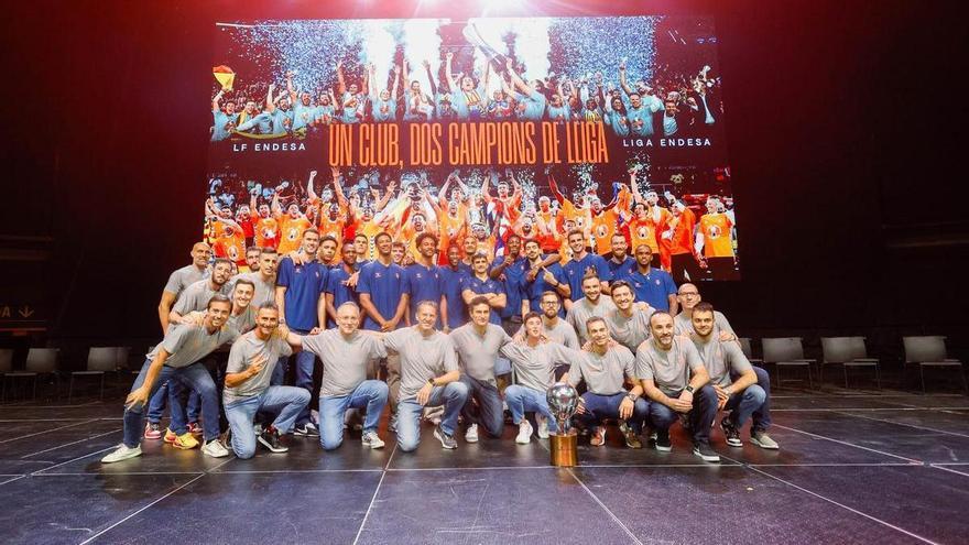 Fiesta por la Liga en el Roig Arena con mensaje de despedida