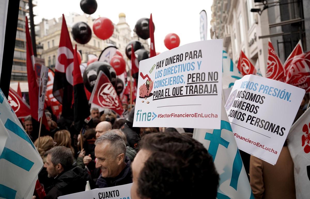 Manifestación de trabajadores de la banca en el centro de Madrid.