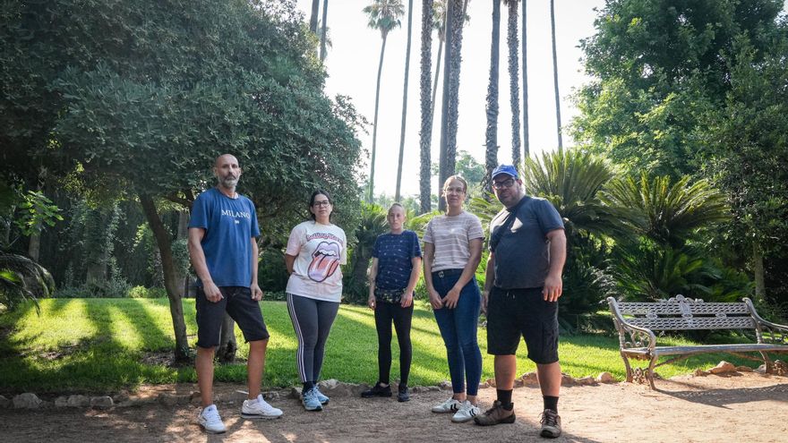Los jardineros del parque de Castelar, en huelga por falta de uniforme