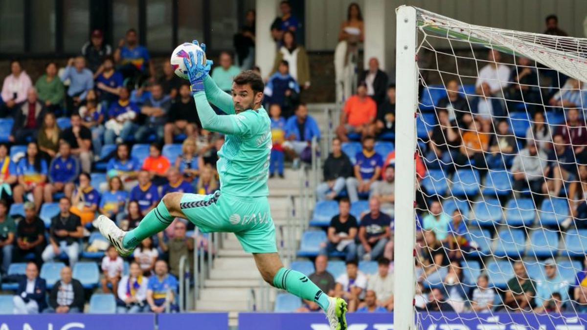 El portero del CD Tenerife, Juan Soriano, durante un partido anterior.