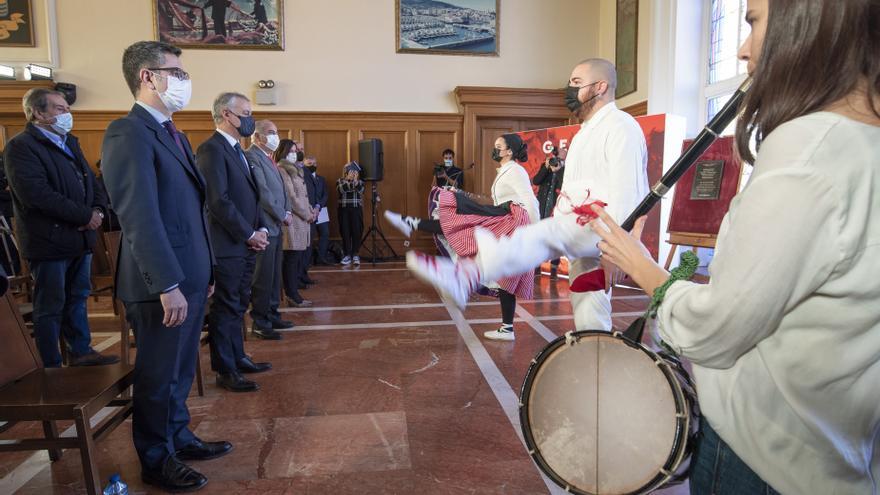 Urkullu y Bolaños homenajean en Vizcaya a los trabajadores forzados del franquismo