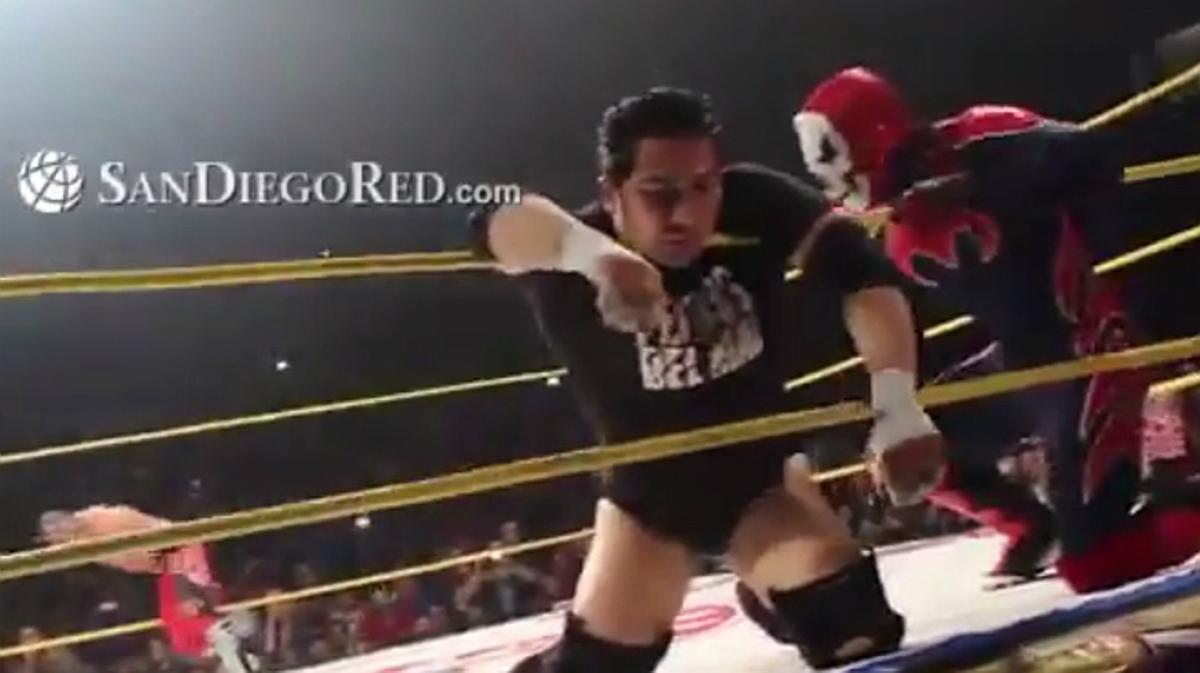 El fill del mític lluitador Perro Aguayo ha mort després d’un combat a Tijuana.