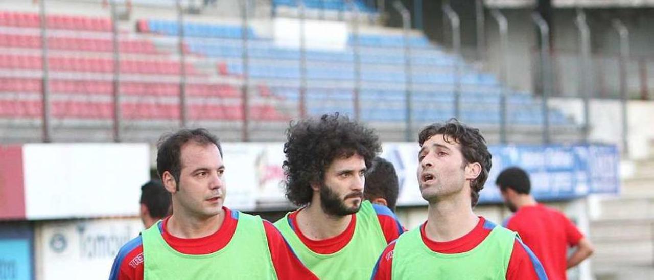 Desde la izquierda, Julio Salgado, Xurxo y Roberto Dacosta, durante un entrenamiento. // Iñaki Osorio