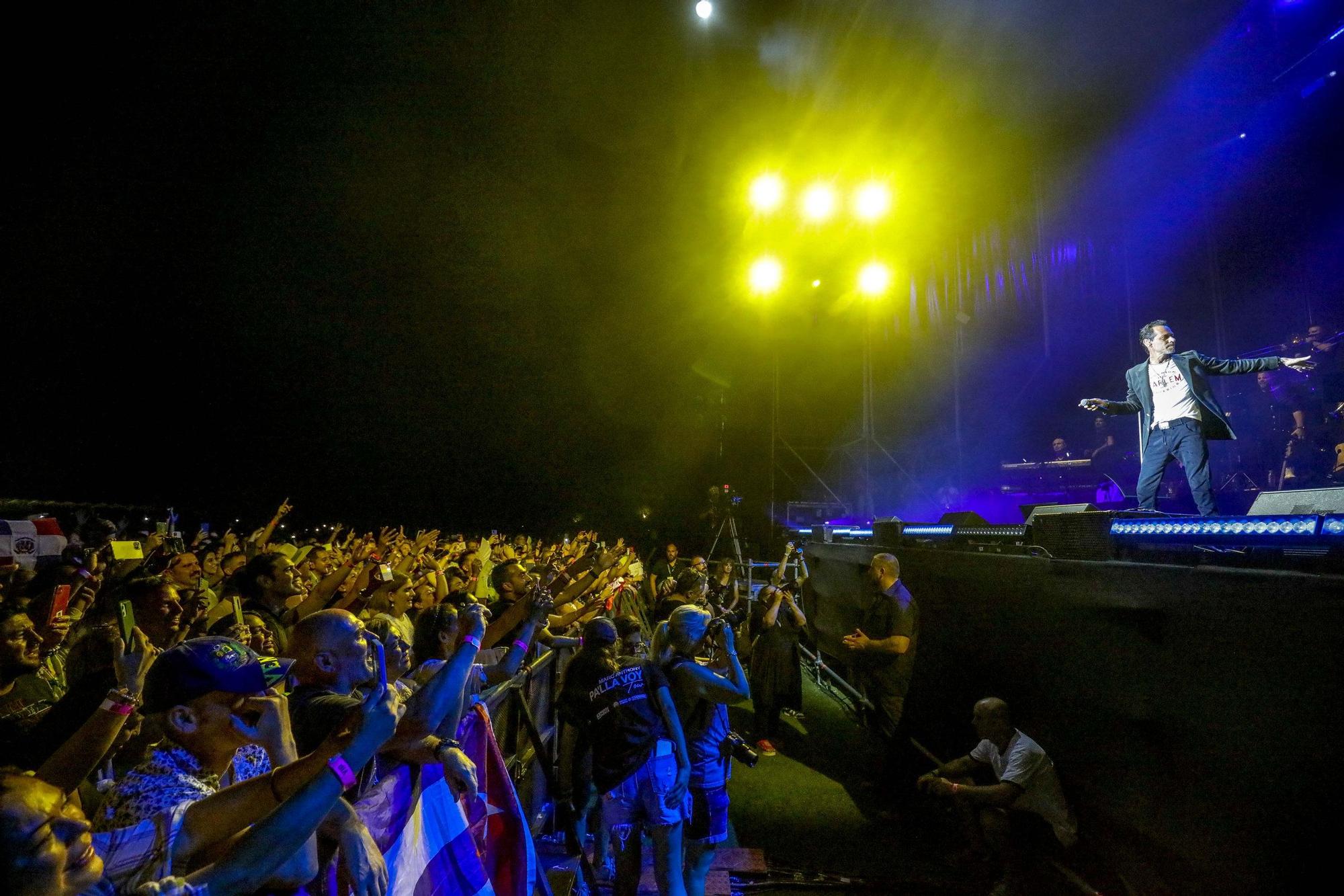 Marc Anthony ofrece su primer concierto en la isla ante 10.000 personas