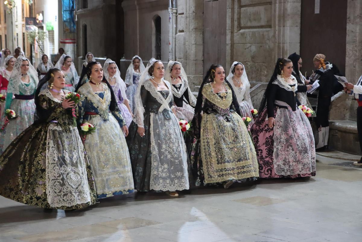 Todas las fotos de la ofrenda del 18 de marzo por la calle San Vicente hasta la 22:30 horas