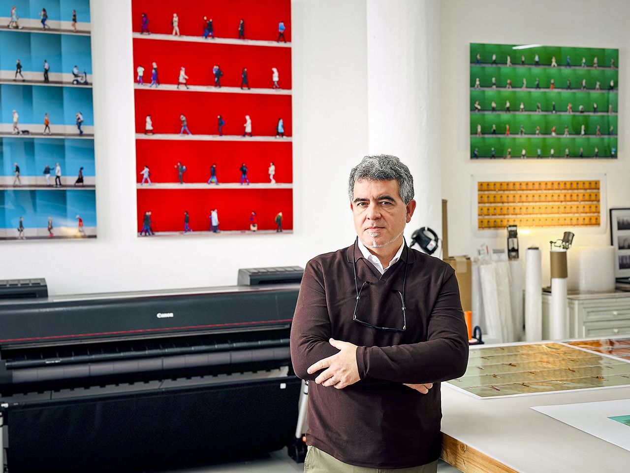 La obra Xan Padrón en su estudio de Jersey City
