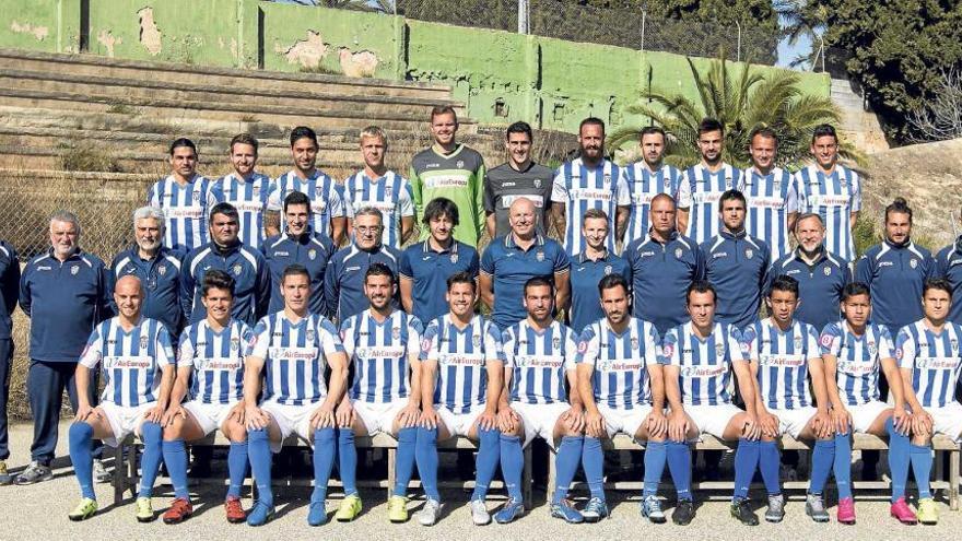 El Atlético Baleares repite la foto oficial