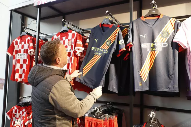 Les fotos de la botiga oficial del Girona FC