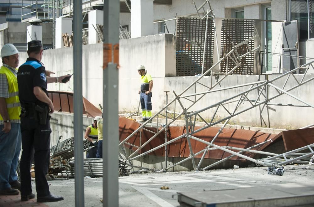 Un trabajador, herido al caerse el andamio de la reforma de la Casa del Mar