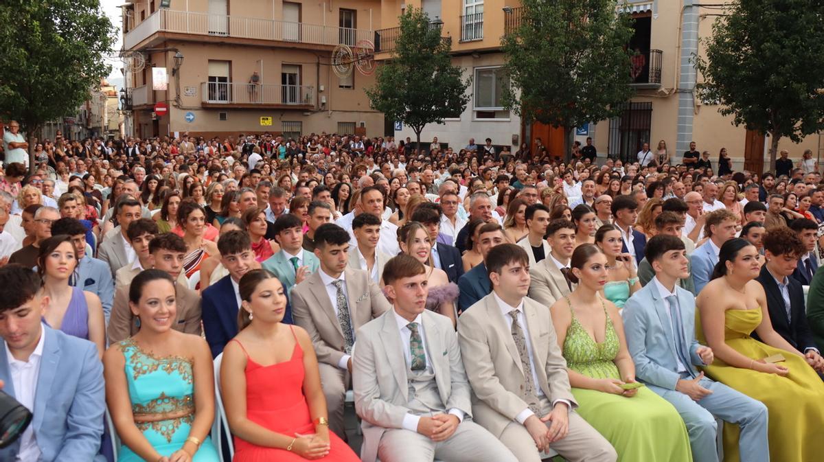 Público asistente al acto de proclamación de la reina de las fiestas de Benigànim el pasado 15 de agosto