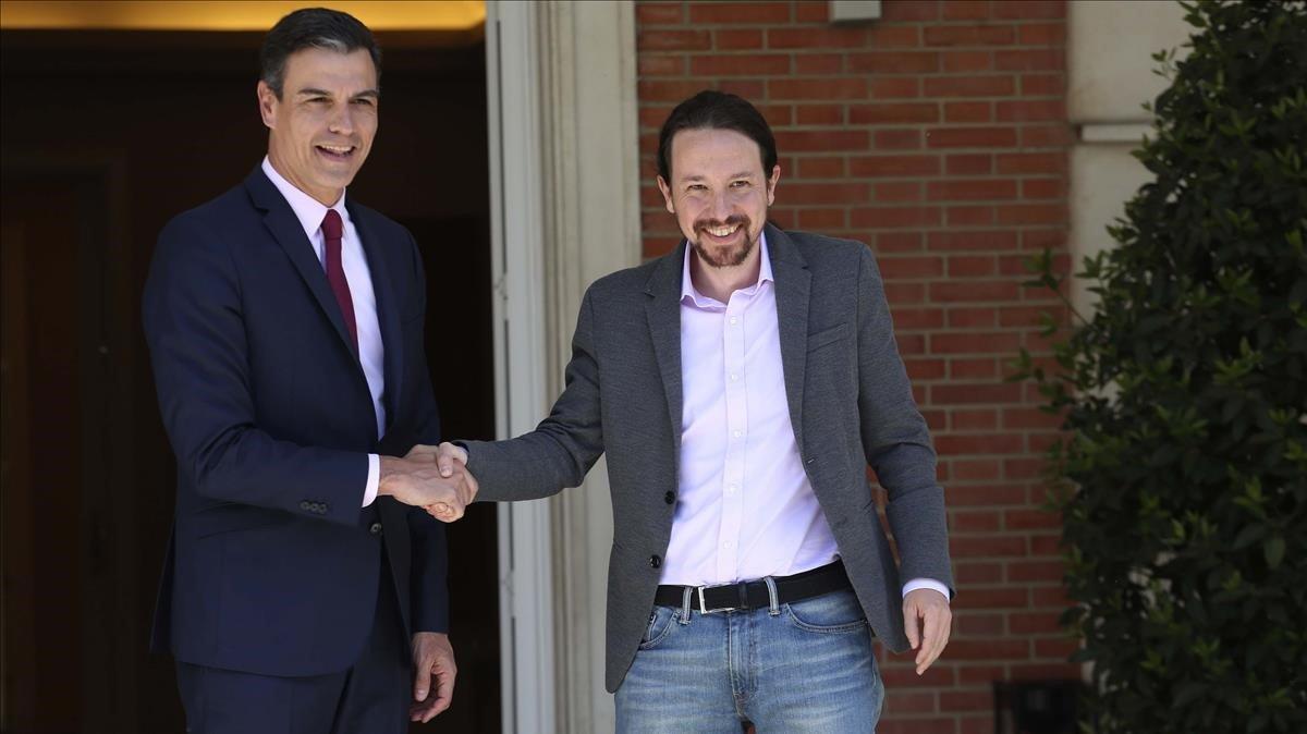 El Presidente del Gobierno en funciones, Pedro Sanchez, recibe esta tarde en el Palacio de la Moncloa al Secretario General de Unidas Podemos, Pablo Iglesias