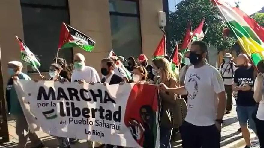 Salida de la marcha por el Sáhara, esta mañana, de Logroño.