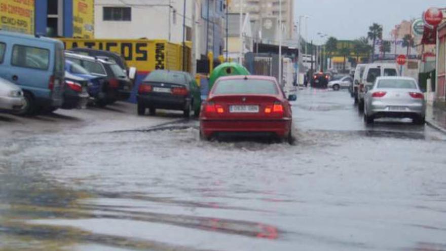 Imagen de los problemas de inundación que generan las lluvias en el polígono Casagrande.
