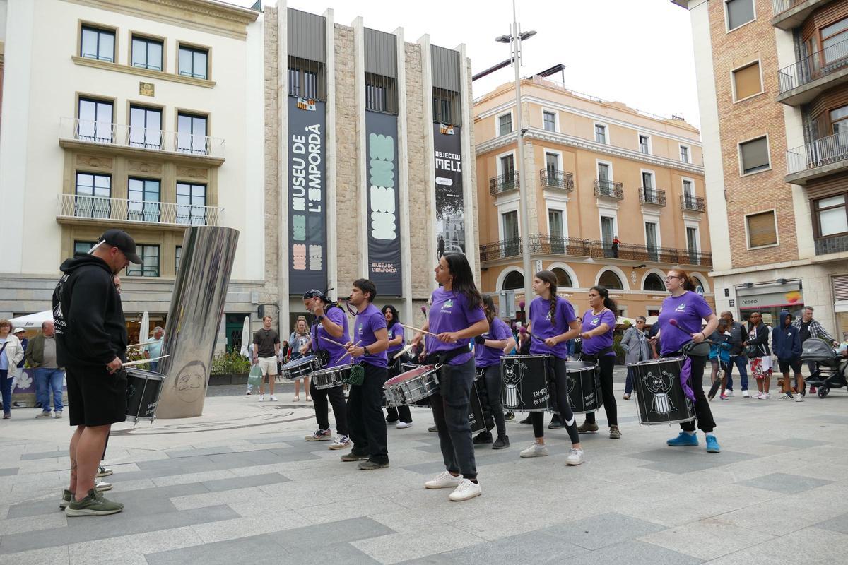 EN IMATGES | La tercera edició del Tramuntakada Festival fa vibrar el centre de Figueres