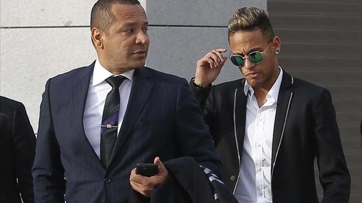 El Madrid ha vuelto a contactar con Neymar y su padre
