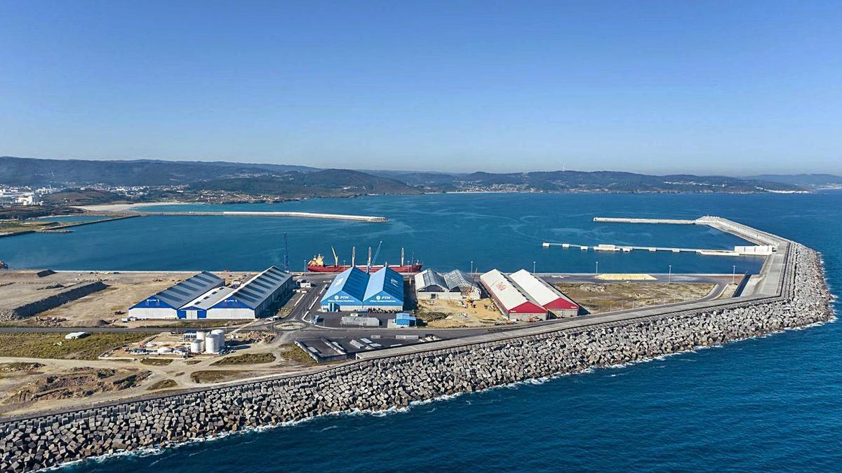 La apertura del muelle de Trasatlánticos tuvo una gran acogida por parte de los coruñeses y O Parrote es un espacio de encuentro ciudadano.