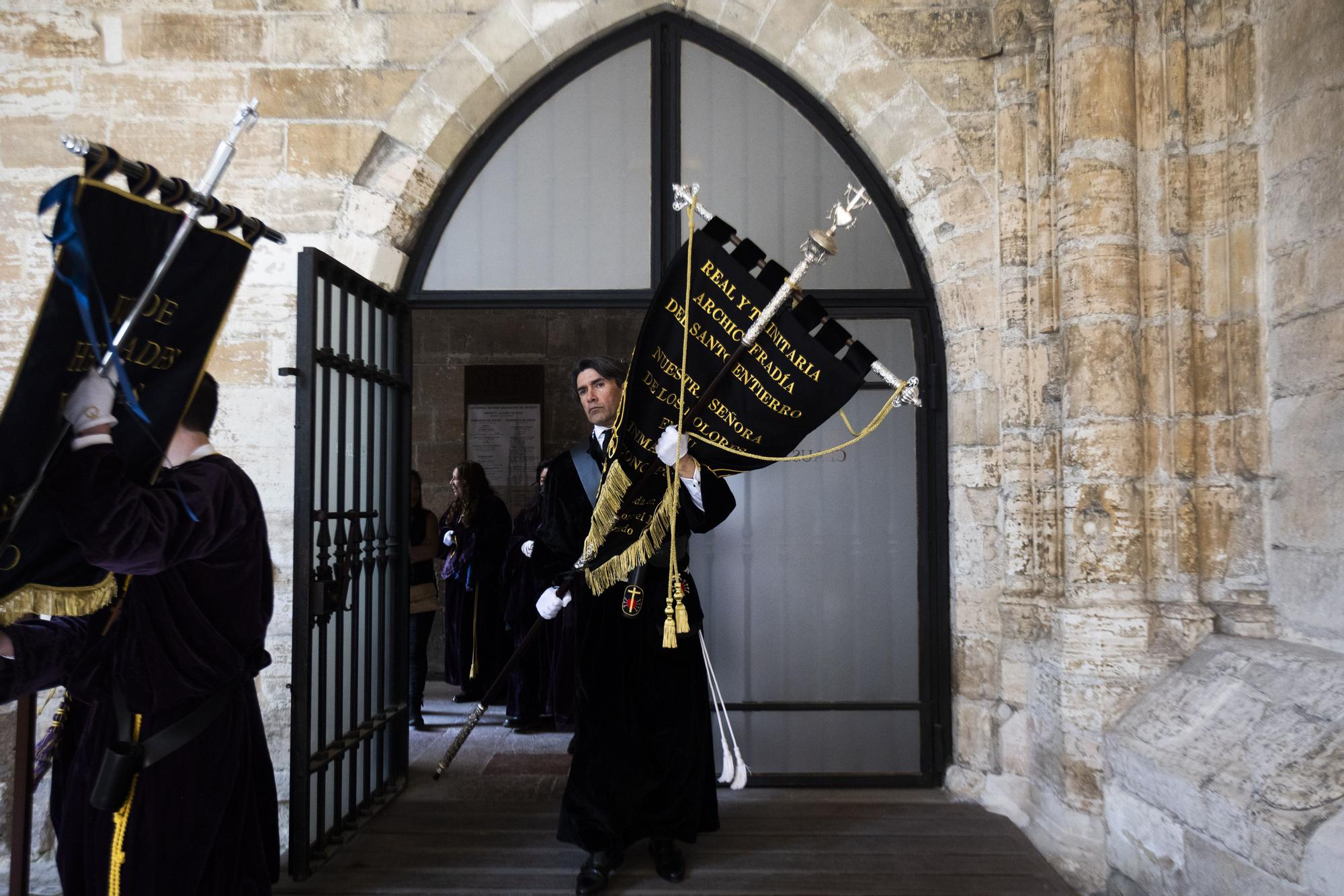 Oviedo despide a lo grande la Semana Santa: mira las fotos de la procesión del Resucitado