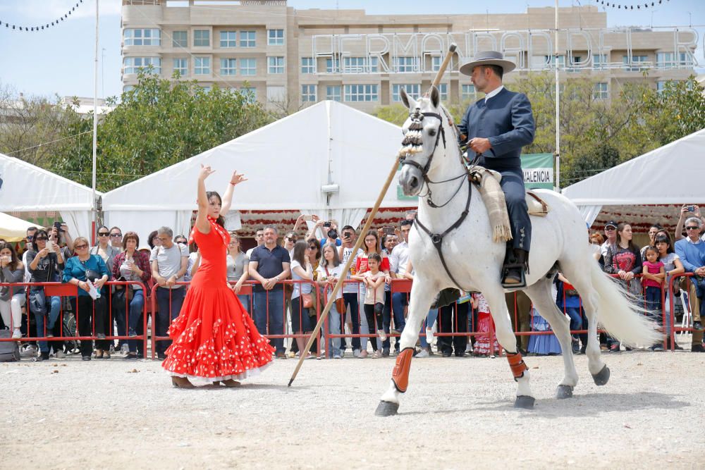 Último día de la Feria de Abril en València