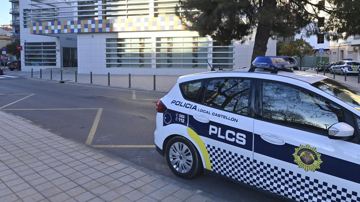 Foto de archivo de un coche de la Policía Local de Castelló.