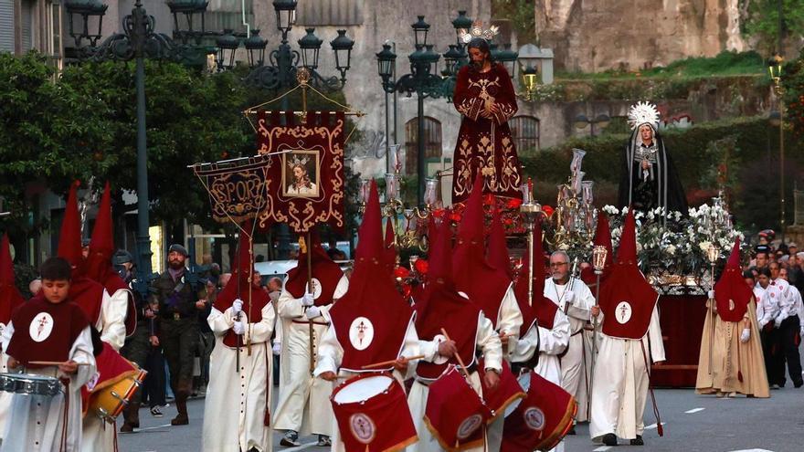 Procesiones en Vigo: el paso del Jueves Santo de la parroquia del Sagrado Corazón de Xesús