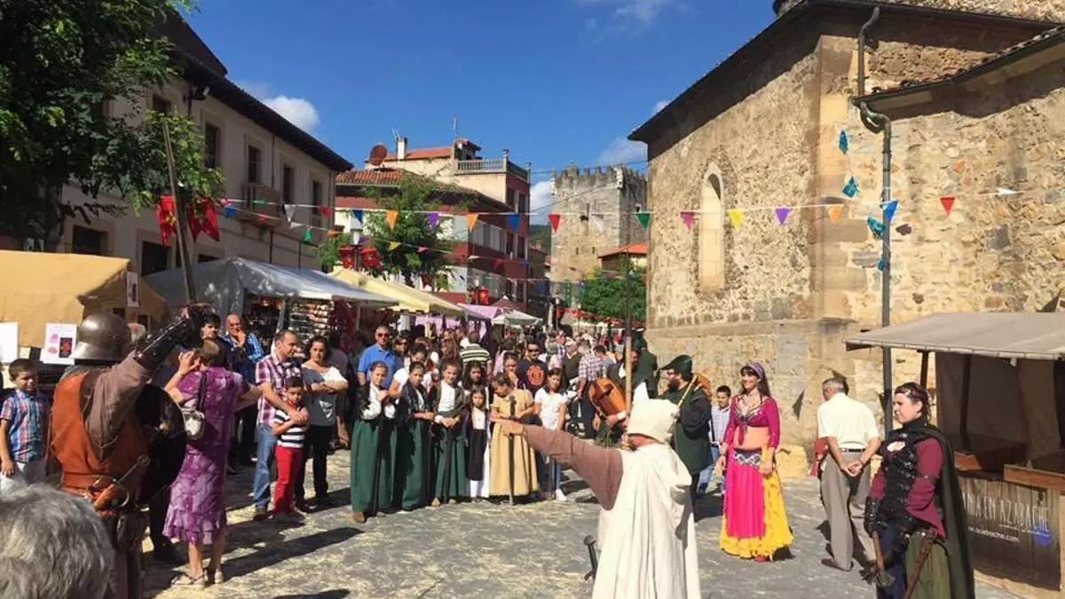 La Feria Medieval de Salas ya tiene fecha y llega cargada de actividades con desfile de caballeros, esgrima y visitas a la Torre