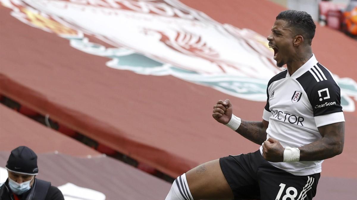 Lemina celebrando su gol en Anfield