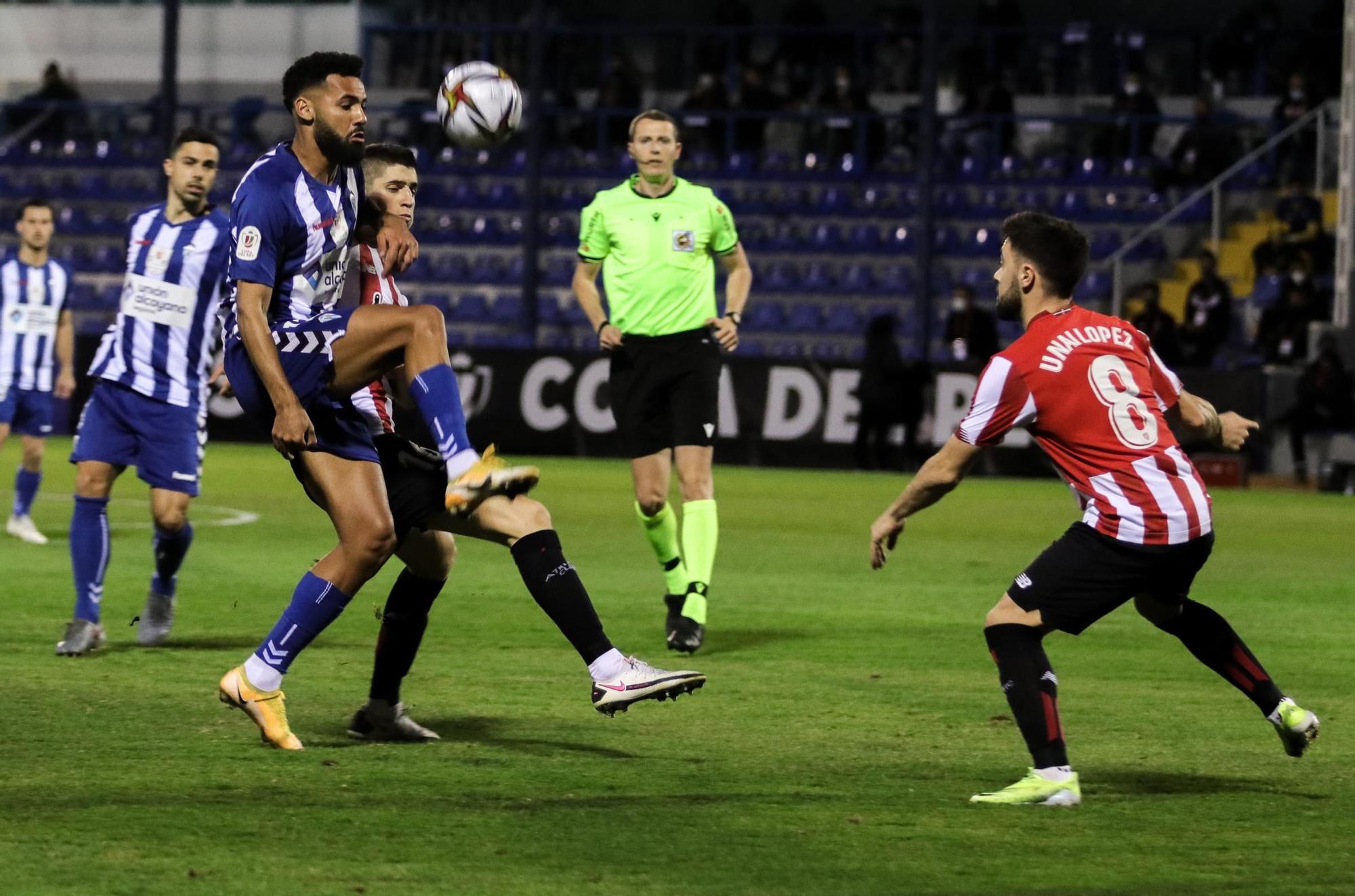 El supercampeón sufre en Alcoy (Alcoyano 1 - Athletic 2)