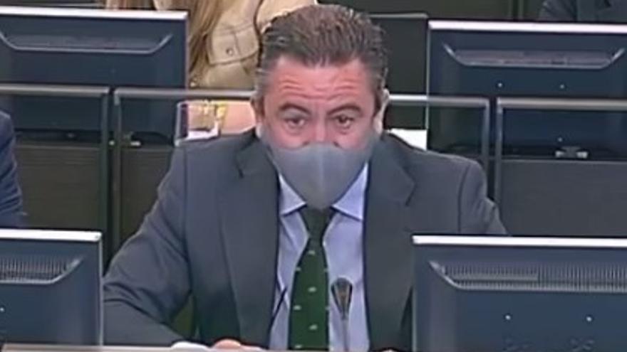 Jerez, durante su interpelación en el Congreso a la secretaria general.