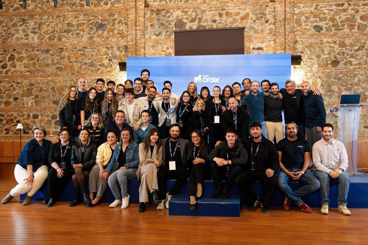 Foto de familia de STEL Order