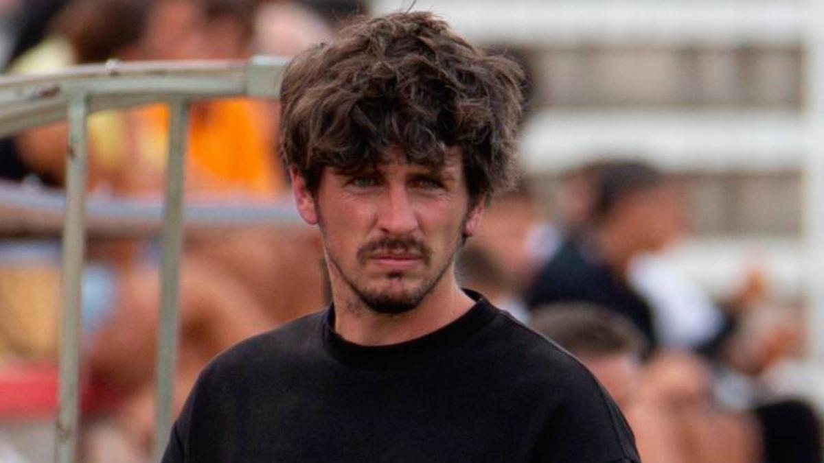 Javi Poves pierde los papeles