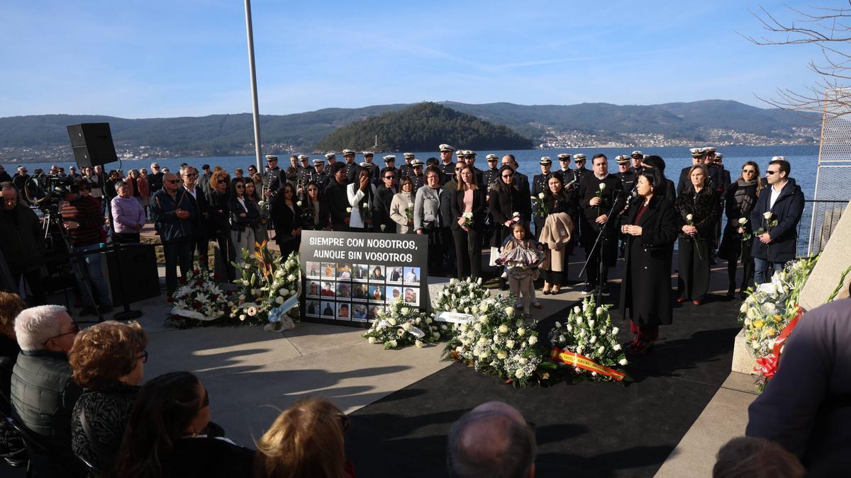 Acto celebrado en Pontevedra por el cuarto aniversario del naufragio del «Villa de Pitanxo».