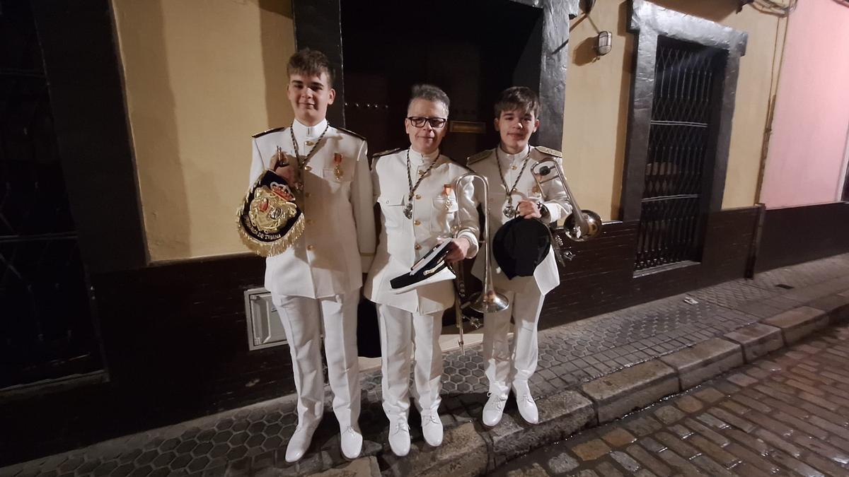Músicos de la Banda de Cornetas y Tambores Tres Caídas