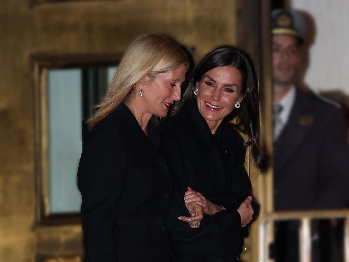 La reina Letizia i Marie Chantal, somrients i agafant-se el braç, posen fi als rumors sobre una mala relació