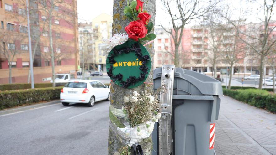 VIDEO | Homenaje al fallecido en una reyerta en el parque del Perú de Cáceres