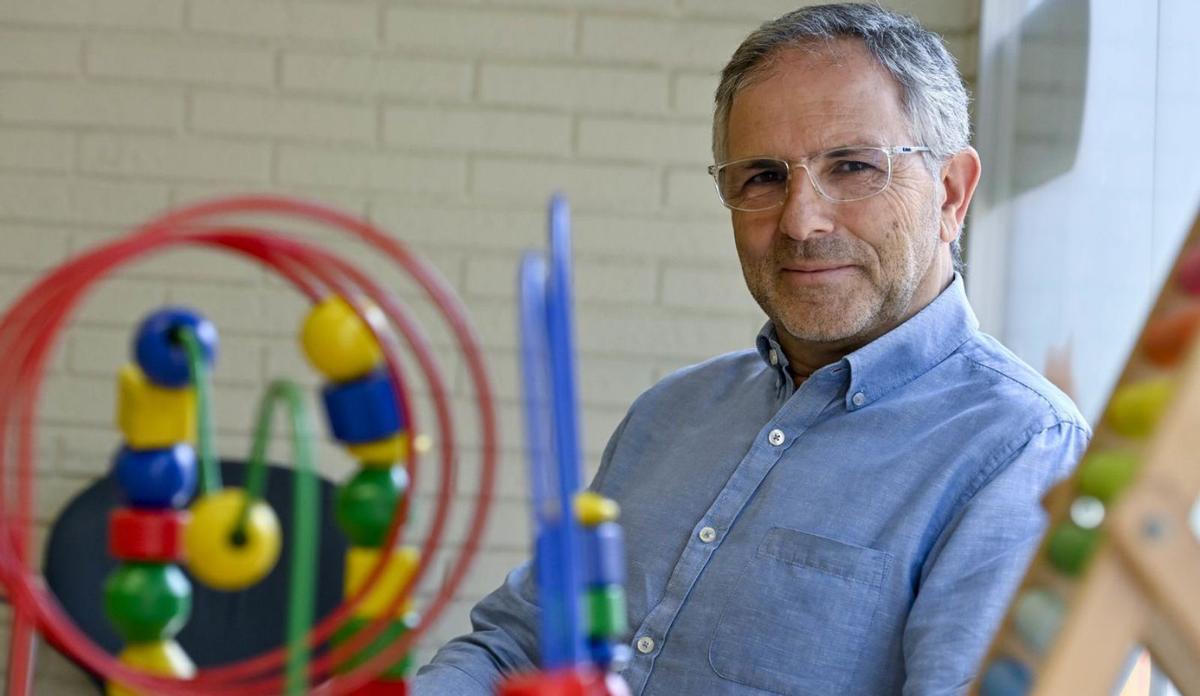 Joan Vidal, director clínic de la Fundació Summae : "La càrrega emocional d’un fill dependent és molt alta" Joan Vidal, director clínic de la Fundació Summae : "La càrrega emocional d’un fill dependent és molt alta"