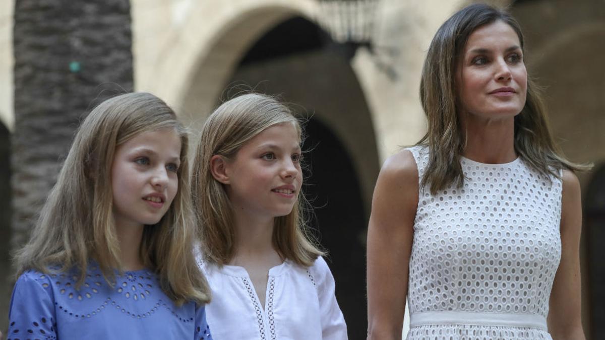 Leonor y Sofía junto a la Reina Letizia en Palma de Mallorca