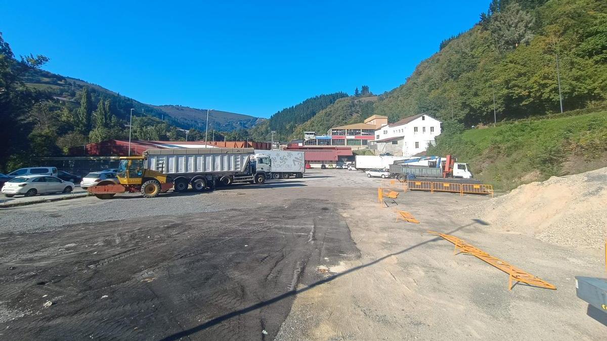 Zona de aparcamiento de El Reguerón donde se va a actuar.