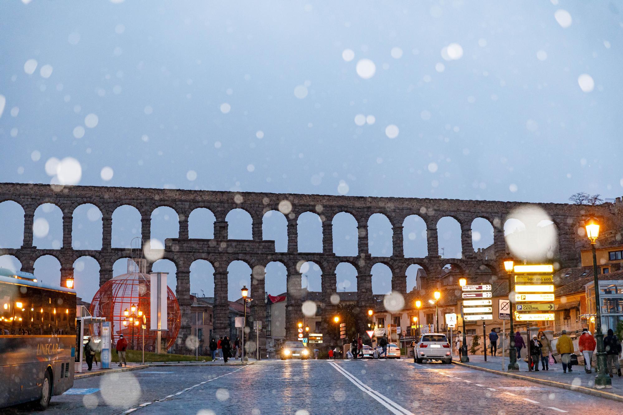 La primera nevada de la temporada en Castilla y León, en imágenes