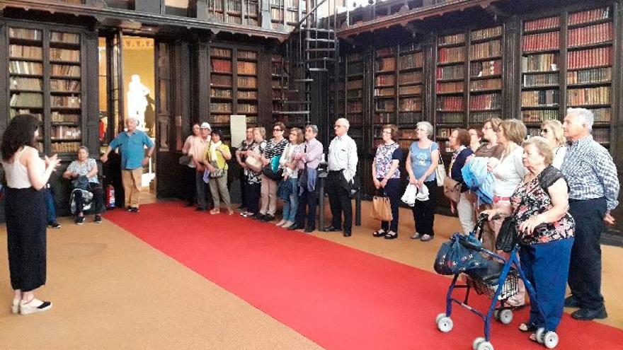 Imagen de archivo de una de las excursiones que se realizan en el marco de las ediciones de la Universitat Popular de Vila-real.