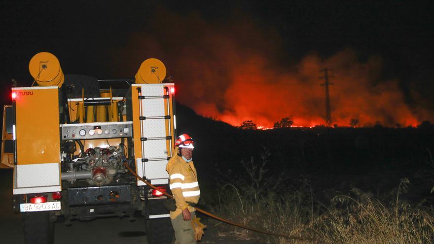 Investigan a un hombre por provocar el incendio del Junquillo