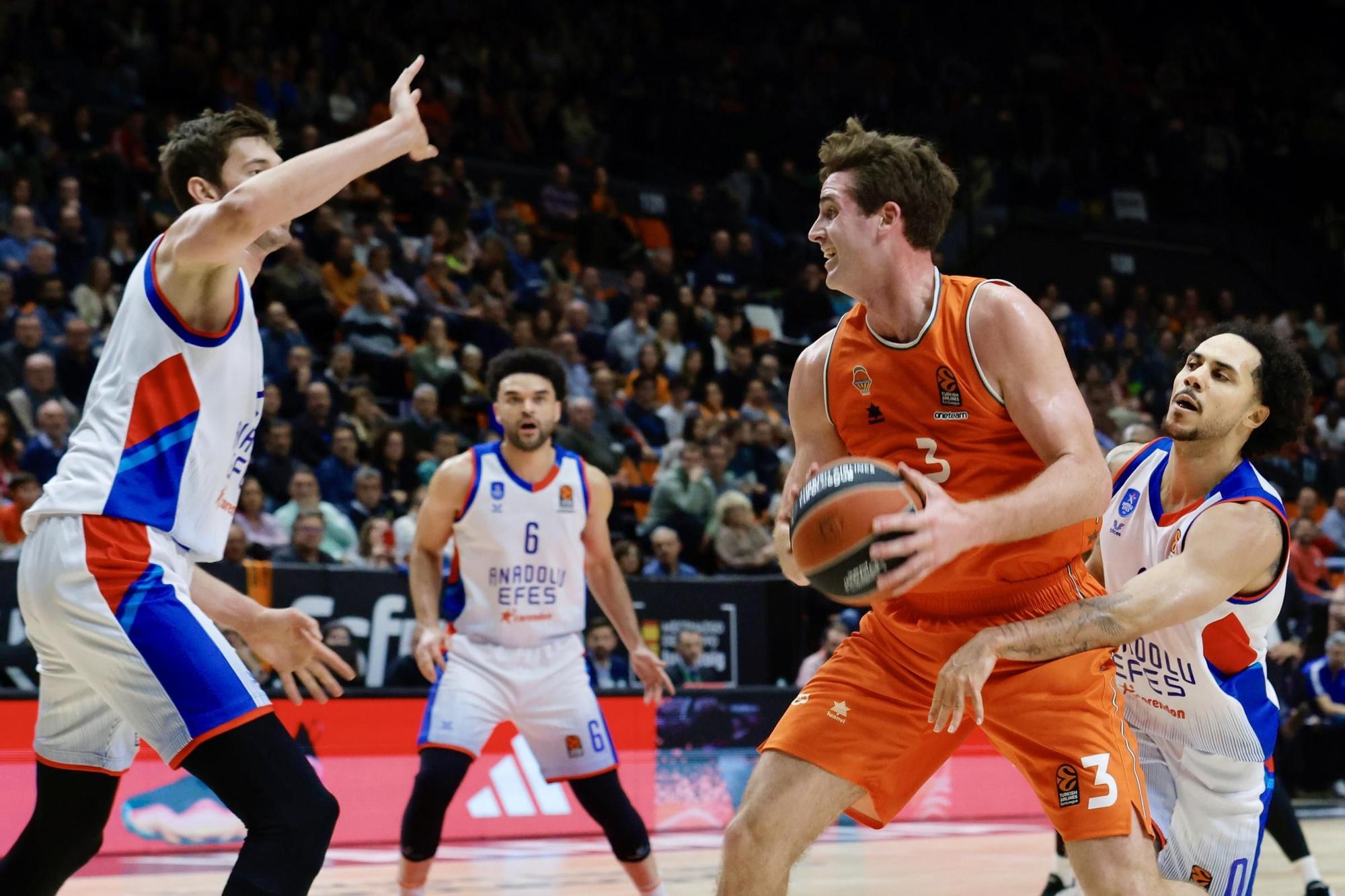 Valencia Basket - Anadolu Efes en imágenes