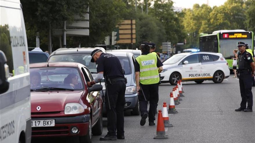 La Policía Local intensifica el control del uso del cinturón