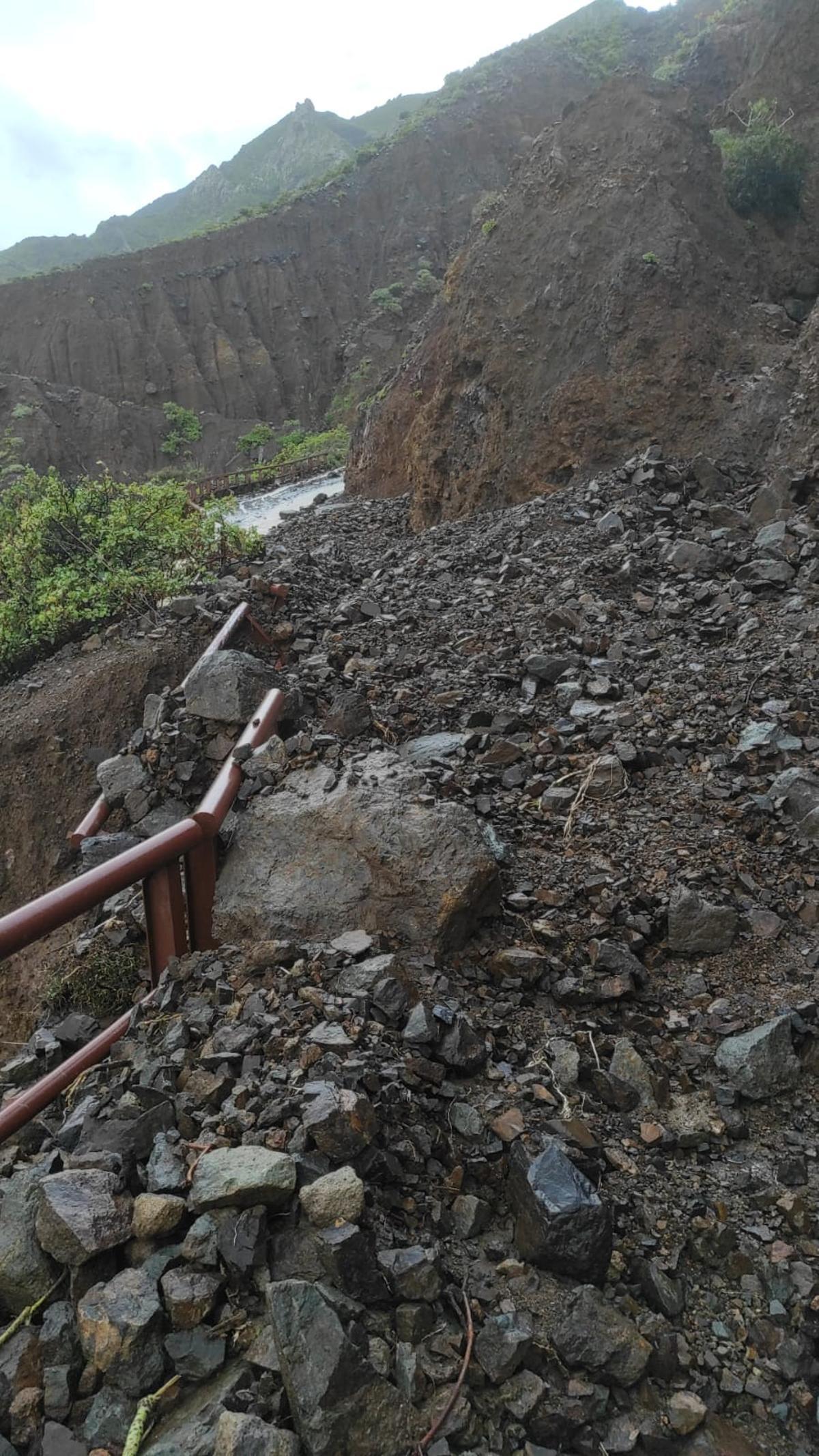 Aspecto que presentaba el lugar donde murió ‘el guardián de El Draguillo’ el mismo día de la tomenta.