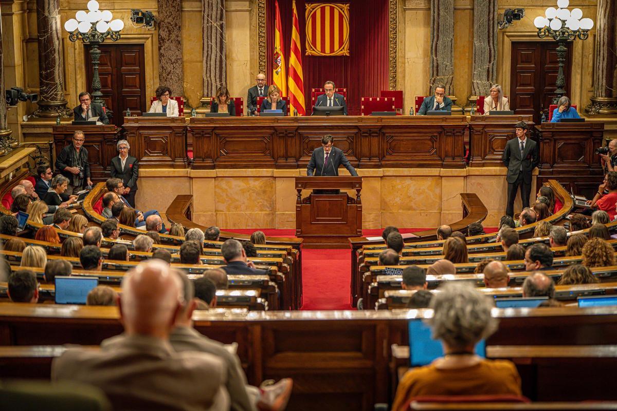Imagen de archivo de un pleno reciente del Parlament. Imagen de archivo de un pleno reciente del Parlament.