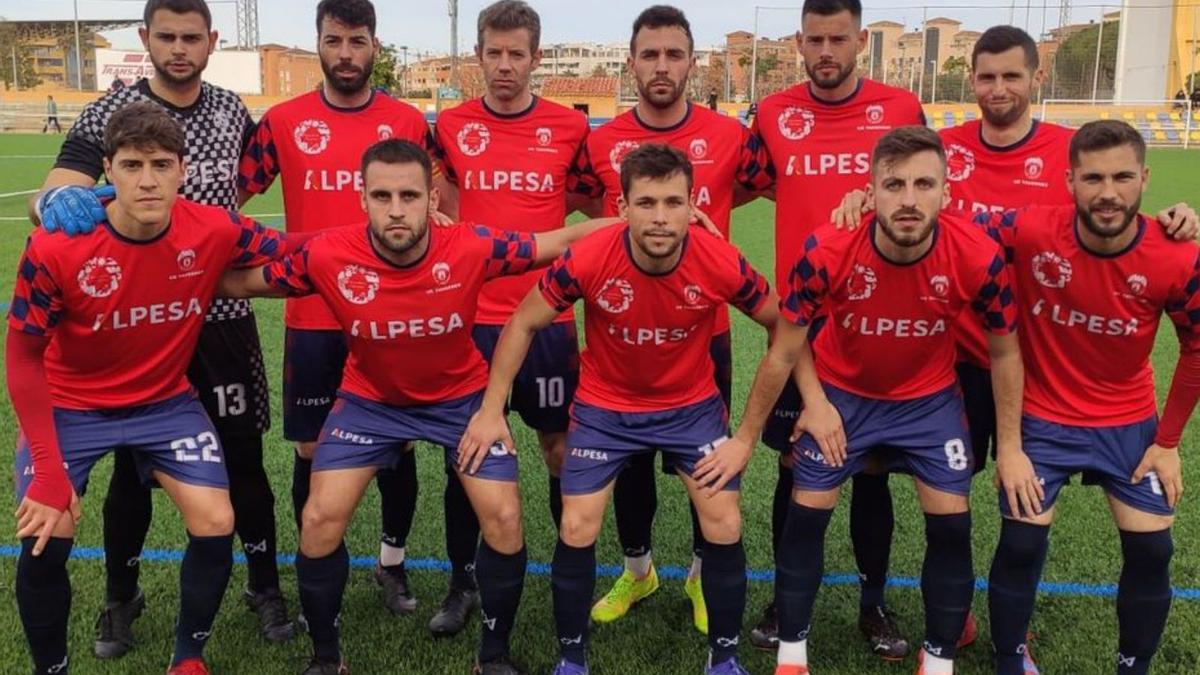 El equipo vallero, antes de iniciar el partido en Dénia.                            | JOSÉ JUAN