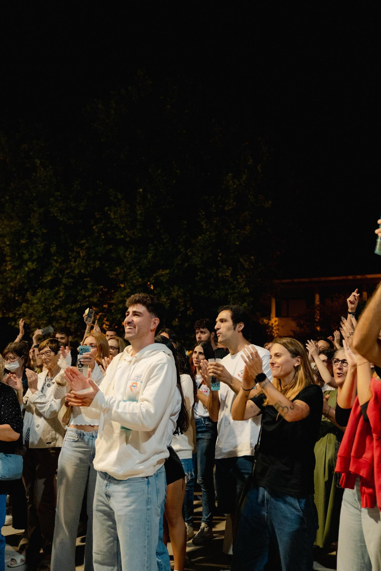 Galería de fotos: El debut del 'Castellonero' marca la sisena jornada popular de LaCollaNostra a Benicàssim