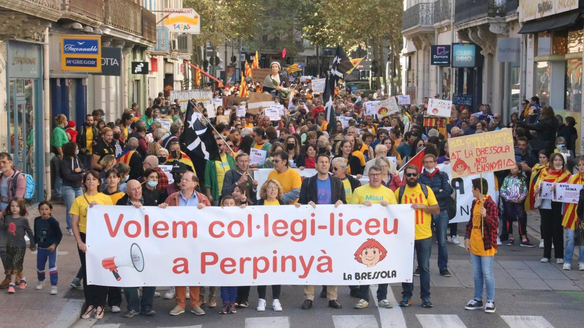 La manifestació en favor de la Bressola aquest dissabte 23 d&#039;octubre de 2021 a Perpinyà