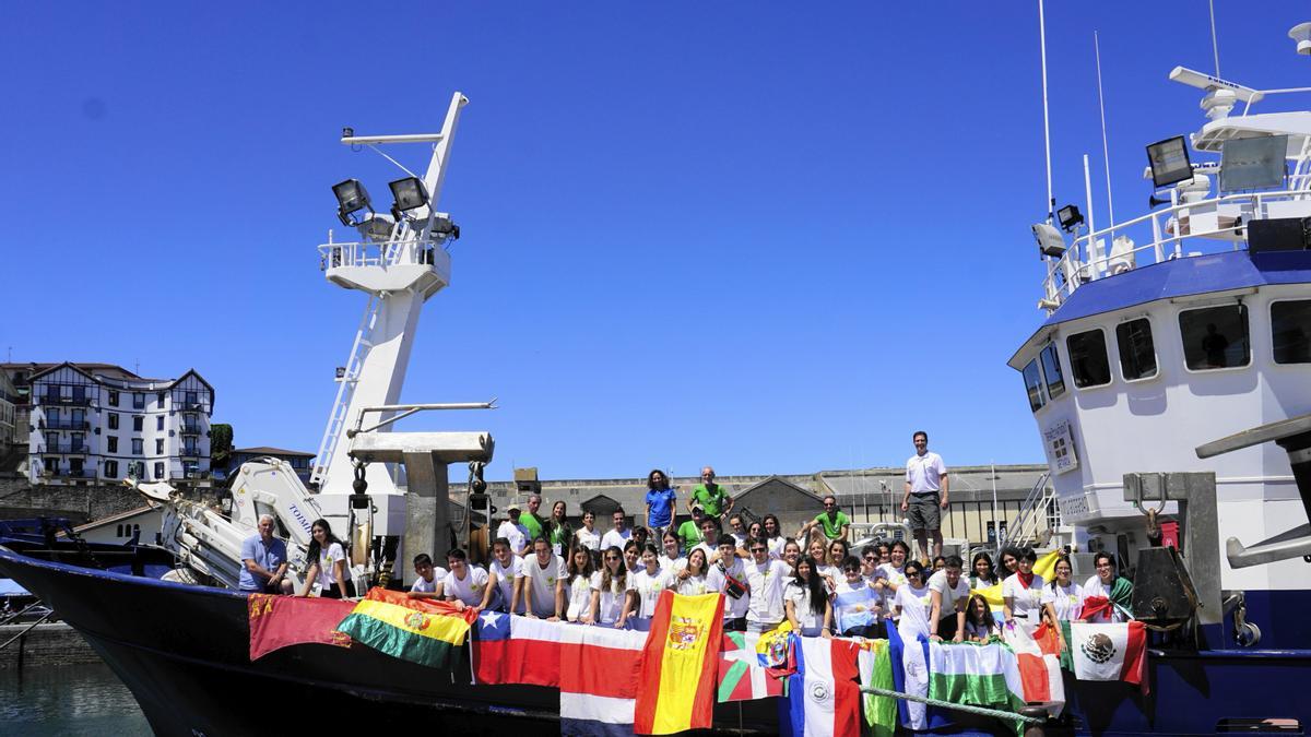 Los expedicionarios llegan a Getaria, ciudad natal de Juan Sebastián Elcano.