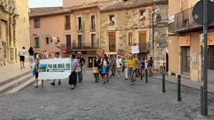 Concentració a Moià abans del ple d’aquest dimecres
