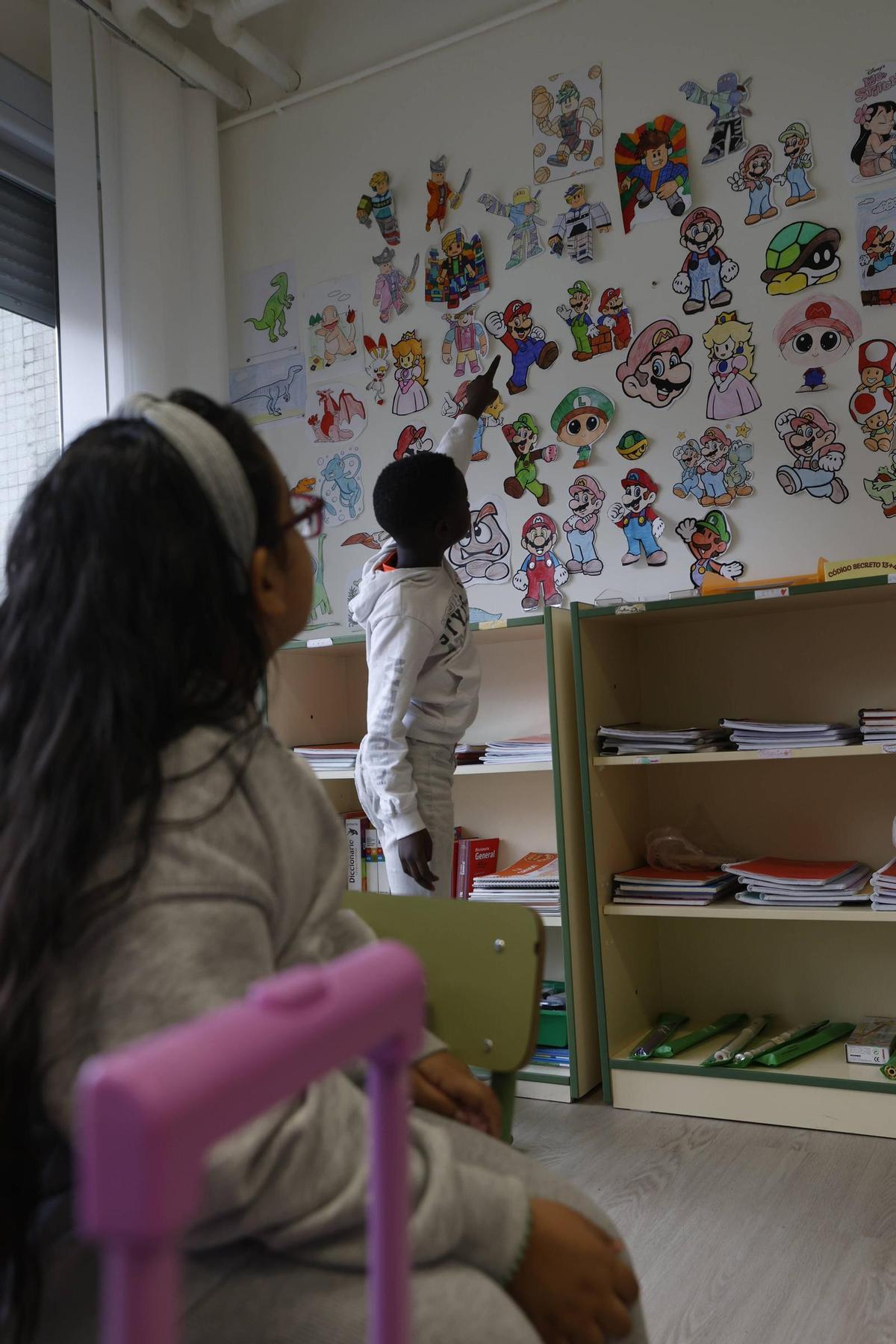 Así es el día a día en un colegio en obras: el Rey Pelayo de Gijón empieza a ver la luz al final del túnel dos años después del derrumbe (en imágenes)